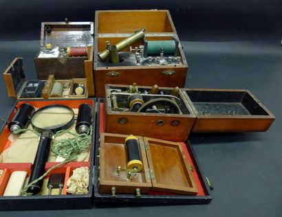 [Médecine] Ensemble d'électricité médicale...
