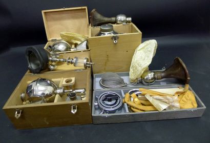 [Médecine] 7 appareils à anesthésie.

Métal,...