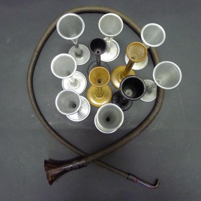 [Obstétrique] Lot de stéthoscopes obstétriques.
-...