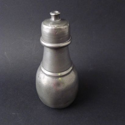 [Obstétrique] Biberon.

Etain de forme balustre...