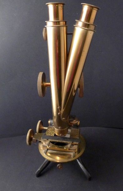 [Optique] Microscope binoculaire. SWIFT &...