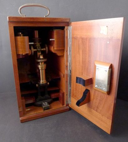 [Optique] 1 Hématospectroscope d'Hénocque...