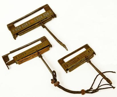 CADENAS MAGHRÉBINS, laiton et cuivre. 3 modèles...