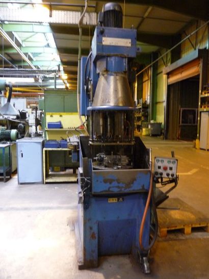 2 Perceuses d'atelier SIMPUECH SP 23 n° immo...