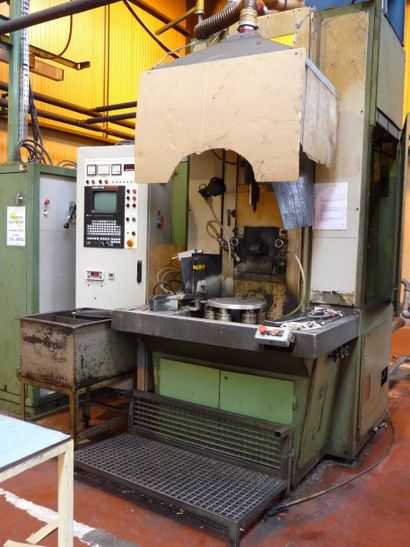 1 Machine de traitement thermique par induction...