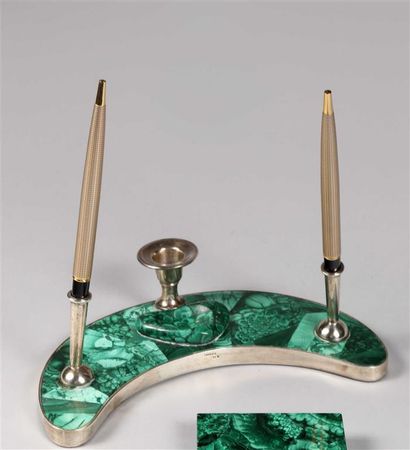 Porte-plume en forme de croissant en malachite...