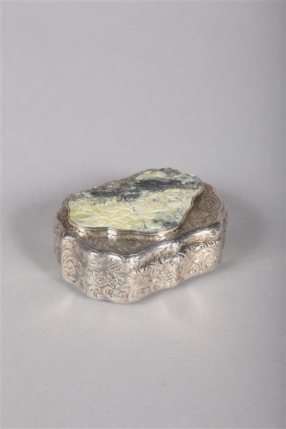 Tabatière en argent (925 millièmes) de forme...