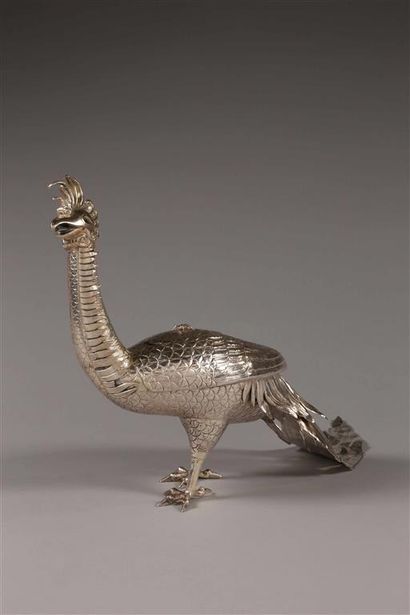 FERREIRA.
Deux phénix formant boîte en argent...