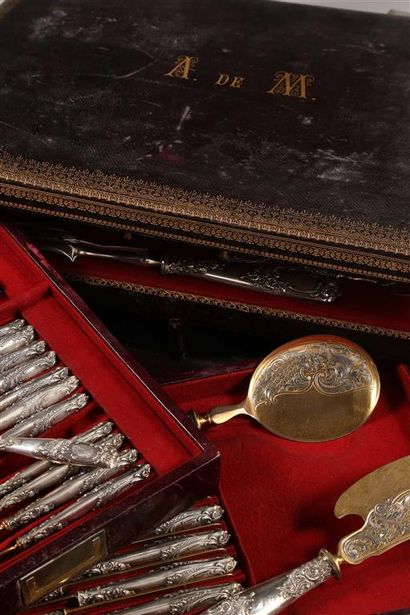 Partie de ménagère en argent fourré et vermeil...