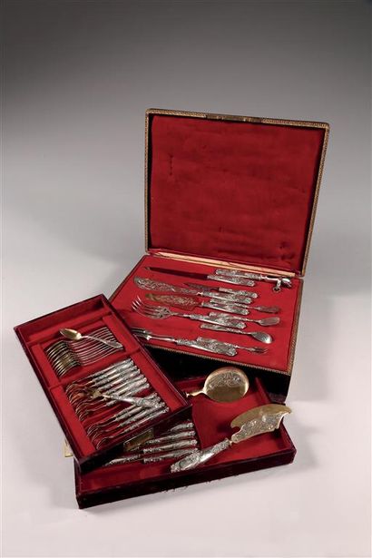 Partie de ménagère en argent fourré et vermeil...