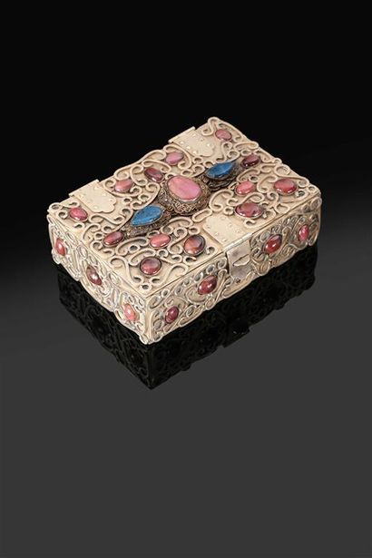 FERREIRA.
Boîte rectangulaire en argent (833...
