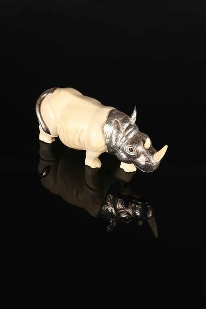 FERREIRA.
Suite de quatre statuettes en argent...