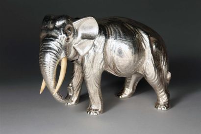 FERREIRA.
Éléphant marchant en argent (833...