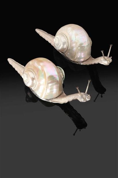 FERREIRA.
Deux escargots formant pendant...