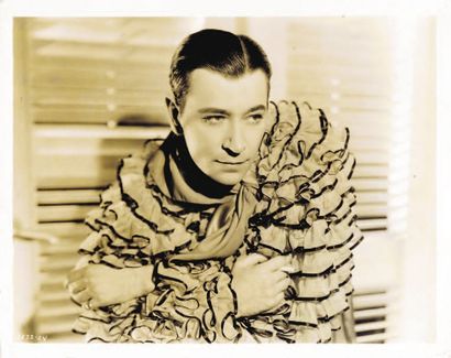 GEORGE RAFT. 8 épreuves gélatino-argentiques...