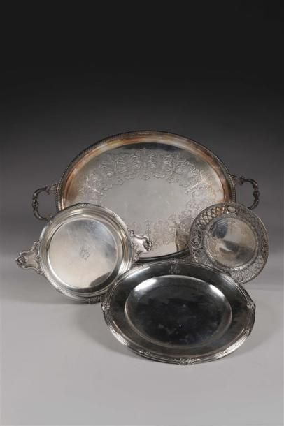 ERATUM : PLAT ROND /// 

PLAT OVALE.
Argent...