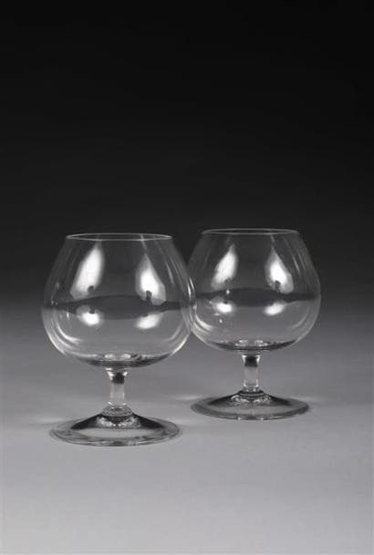 SUITE DE 12 VERRES À COGNAC. BACCARAT.
Cristal.
Marqués.
H....