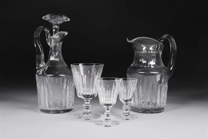 PARTIE DE SERVICE DE VERRES. SAINT-LOUIS.
Cristal,...