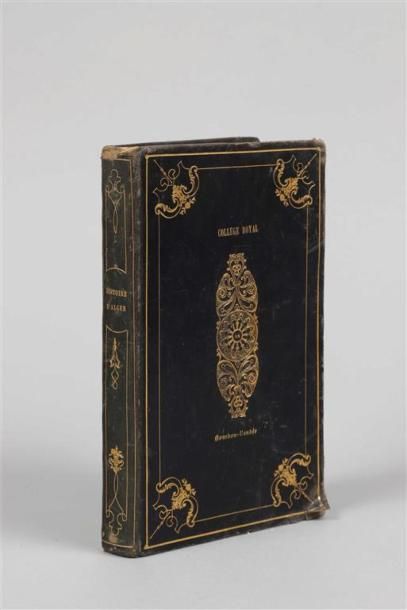 VARIA. ALGERIE. HISTOIRE, SCIENCES. Ensemble...