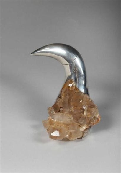 GRUPO GAL.
Toucan stylisé en argent et quartz...