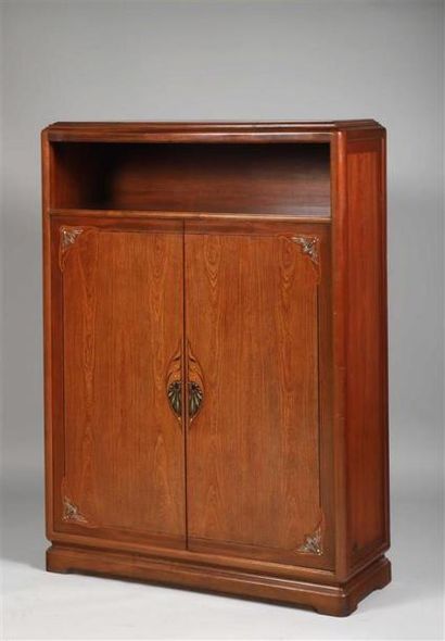 LOUIS MAJORELLE (1859-1926).
Meuble de rangement...