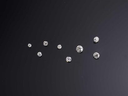 Lot comprenant 4 diamants de taille ancienne.
Poids...