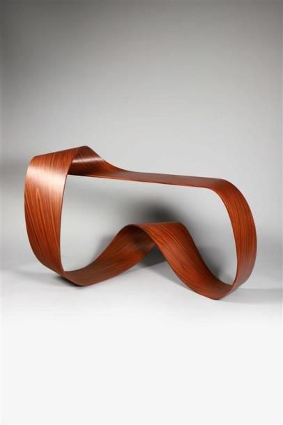 ** PIERRE RENART (né en 1990).
Console sculpture...