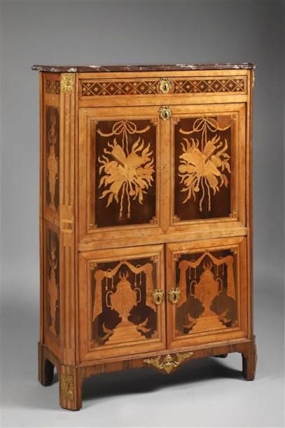 Secrétaire à abattant à décor marqueté de...