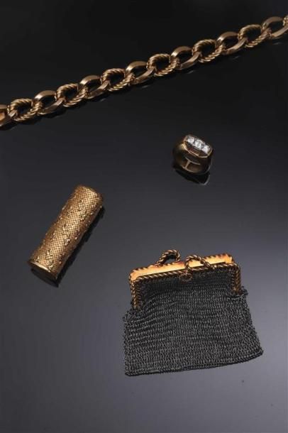 HERMÈS, Paris.
Bourse cote de maille en or...