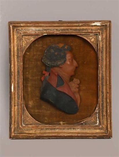 Rare portrait en buste de profil droit en...