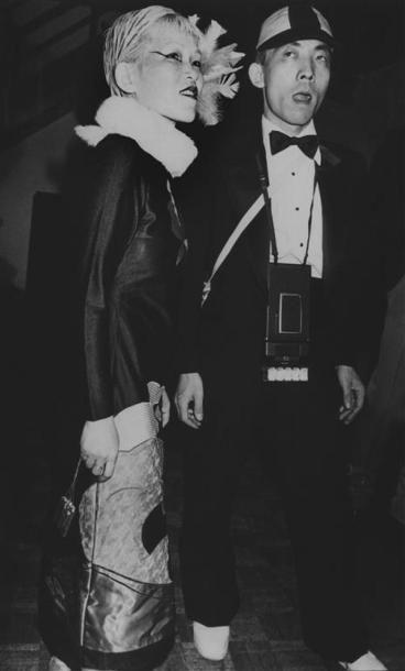 ASIAN COUPLE.
By Rose Hartman.
Studio 54.
1978.
Tirage...