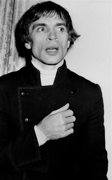 RUDOLF NUREYEV.
By Rose Hartman.
Private...