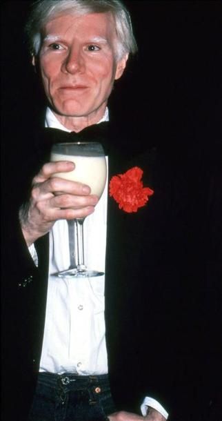 ANDY WARHOL DRINKING 