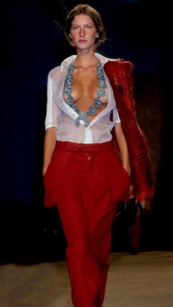 GISELE BÜNDCHEN.
By Rose Hartman.
Michael...