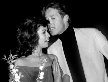 BIANCA JAGGER & HALSTON (ROY HALSTON FROWICK).
By...