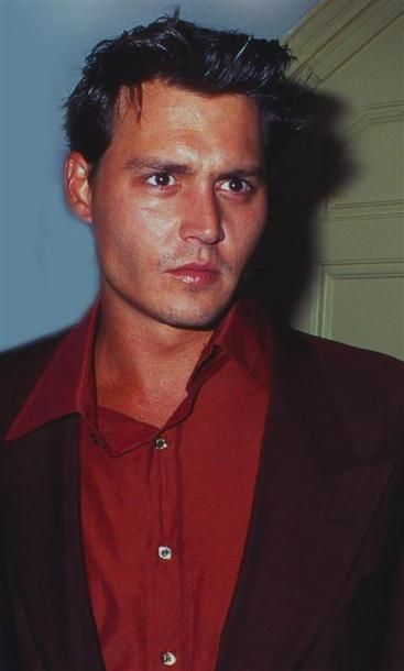 JOHNNY DEPP.
By Rose Hartman.
Book party...
