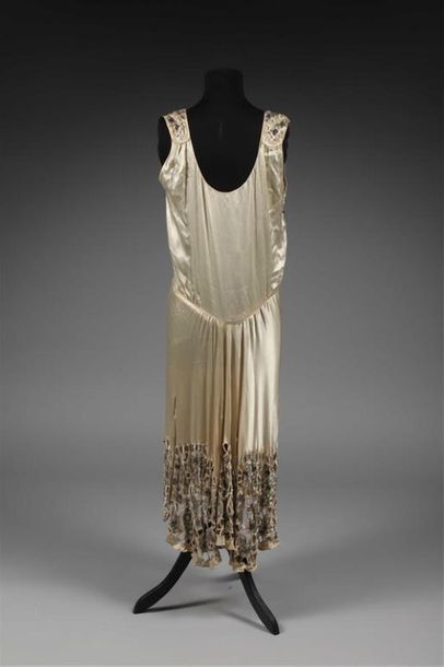 ROBE DU SOIR, HAUTE COUTURE, vers 1925 -...