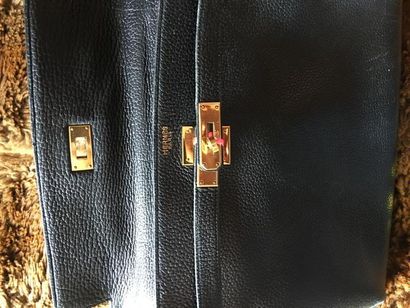 HERMÈS. Genre Kelly.
Sac en maroquin noir.
D....