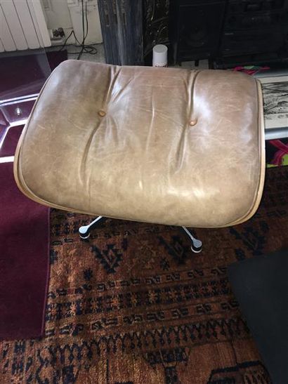 CHARLES (1907-1978) ET RAY EAMES (1912-1988).
FAUTEUIL...