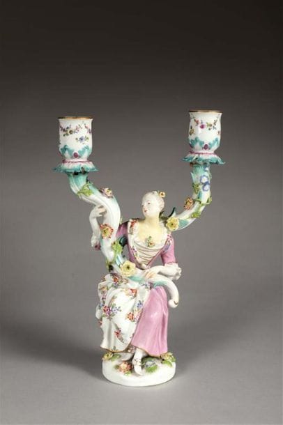 MEISSEN :
PETIT CANDÉLABRE À DEUX BRAS DE...