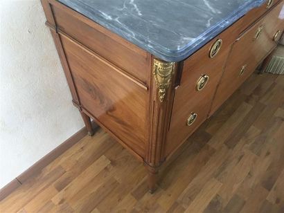 ERRATA PETITE MOULURE MANQUANTE /// COMMODE...