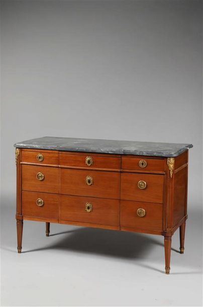ERRATA PETITE MOULURE MANQUANTE /// COMMODE...