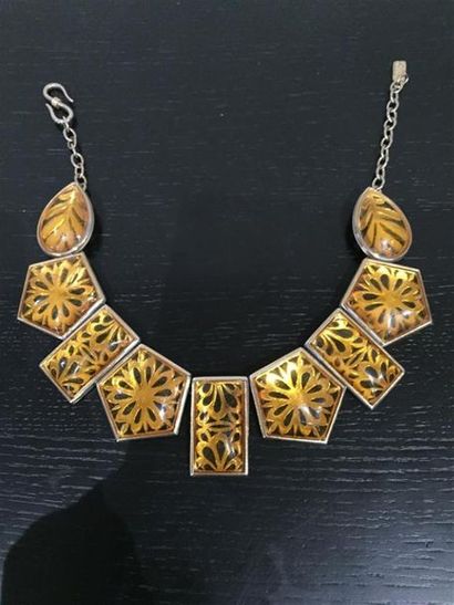 GOOSENS Paris.
Collier plastron en métal...