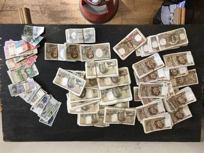 Lot de billets français et étrangers comprenant...