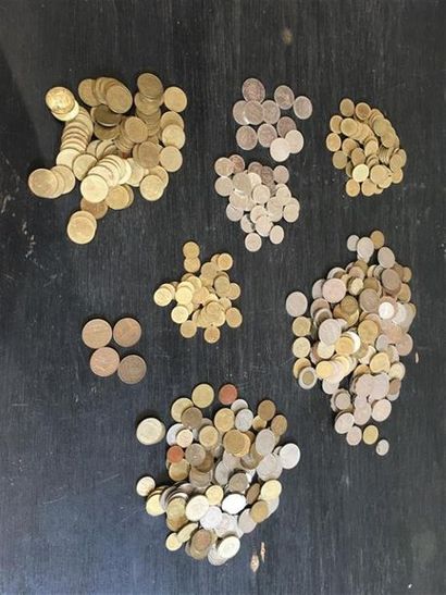 Lot de pièces en métal, françaises et ét...