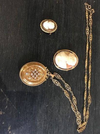 Lot en or jaune 18K (750 millièmes) comprenant...