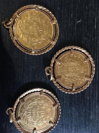 3 pièces Napoléon III en or, montures pendentif...