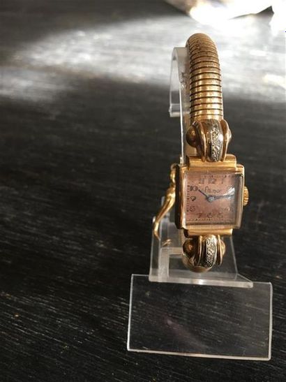 FLAMOR. Montre-bracelet de dame en or jaune...