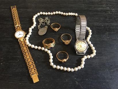 [Fantaisie]. Lot en métal doré ou argenté...