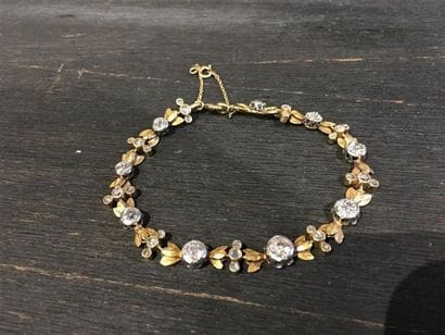 Bracelet de jeune fille en or 18K (750 millièmes)...